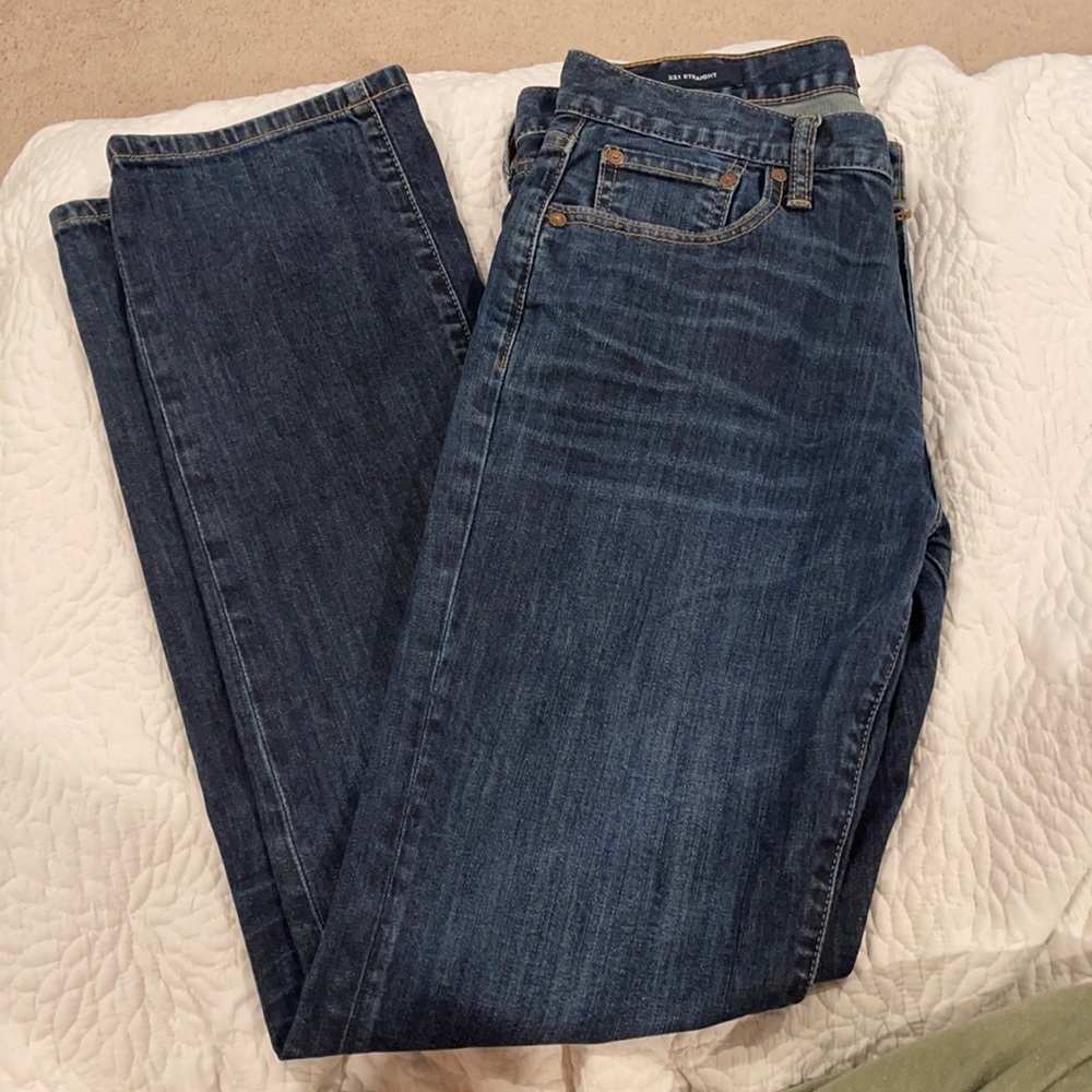 Dark wash Lucky Brand men’s jeans